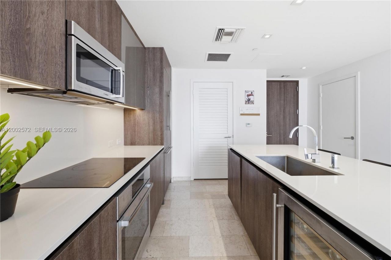 68 SE 6th St, Unit 1106, Miami, FL 33131 Photo