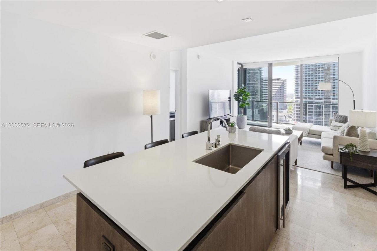 68 SE 6th St, Unit 1106, Miami, FL 33131 Photo