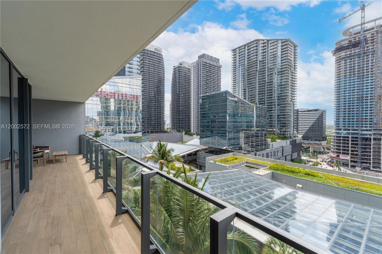 68 SE 6th St, Unit 1106, Miami, FL 33131 Photo