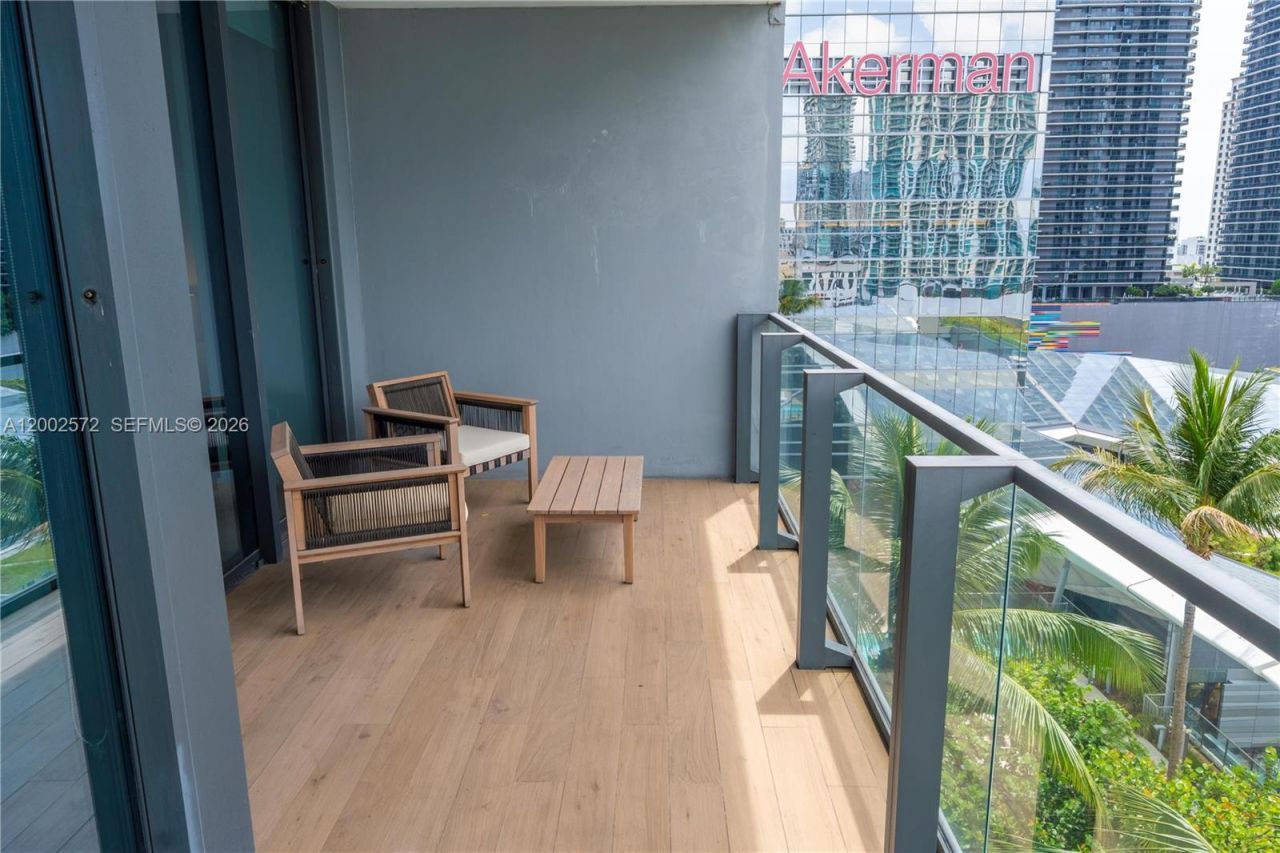 68 SE 6th St, Unit 1106, Miami, FL 33131 Photo