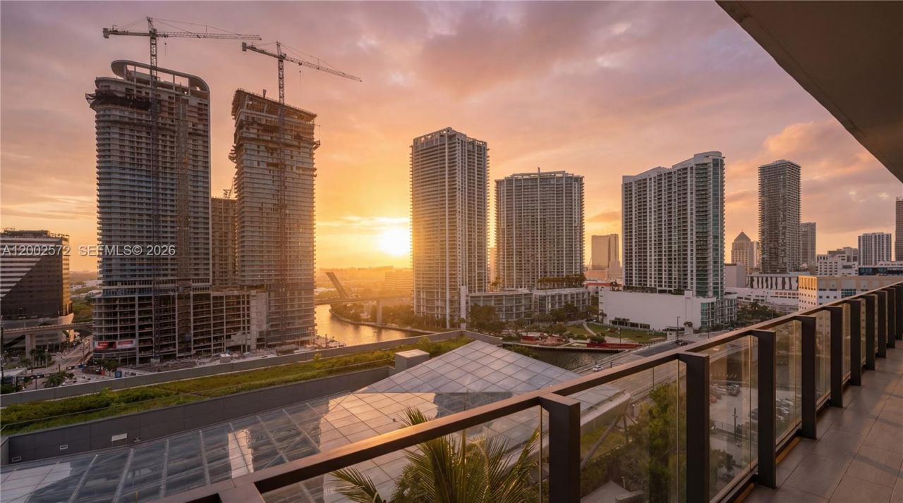 68 SE 6th St, Unit 1106, Miami, FL 33131 Photo