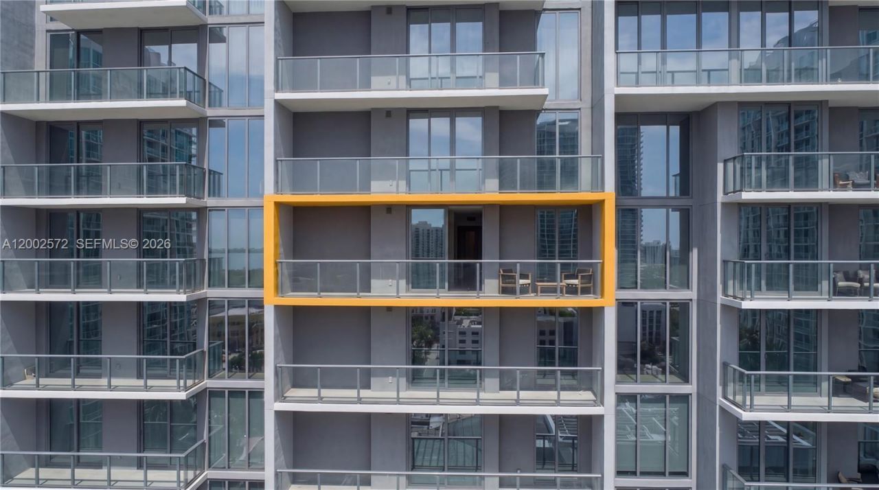 68 SE 6th St, Unit 1106, Miami, FL 33131 Photo