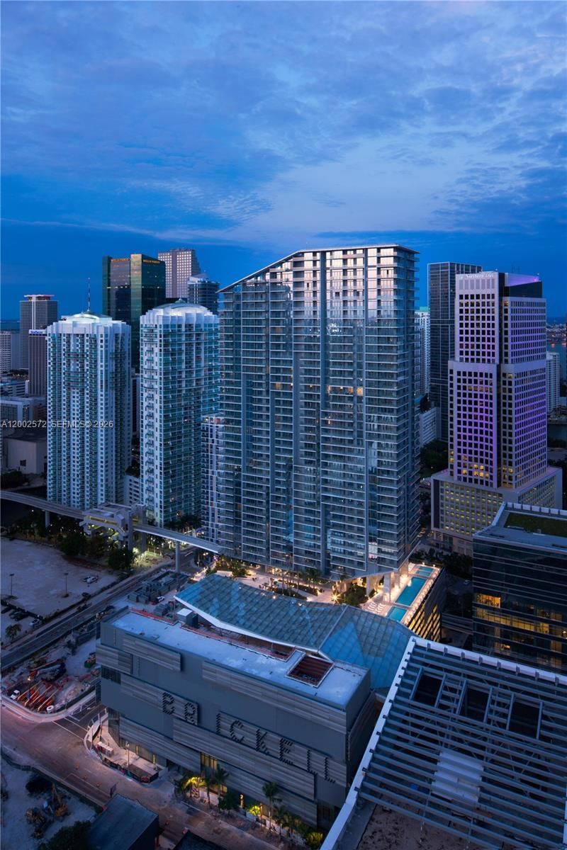 68 SE 6th St, Unit 1106, Miami, FL 33131 Photo