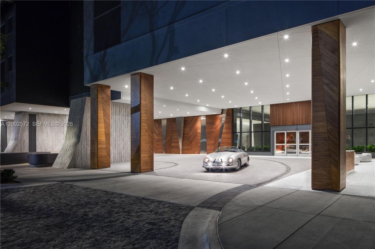 68 SE 6th St, Unit 1106, Miami, FL 33131 Photo