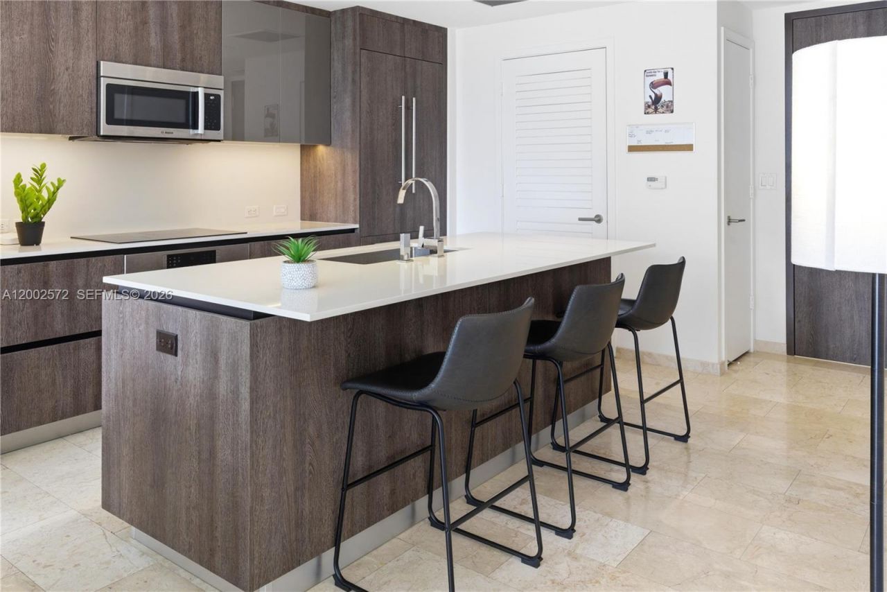 68 SE 6th St, Unit 1106, Miami, FL 33131 Photo