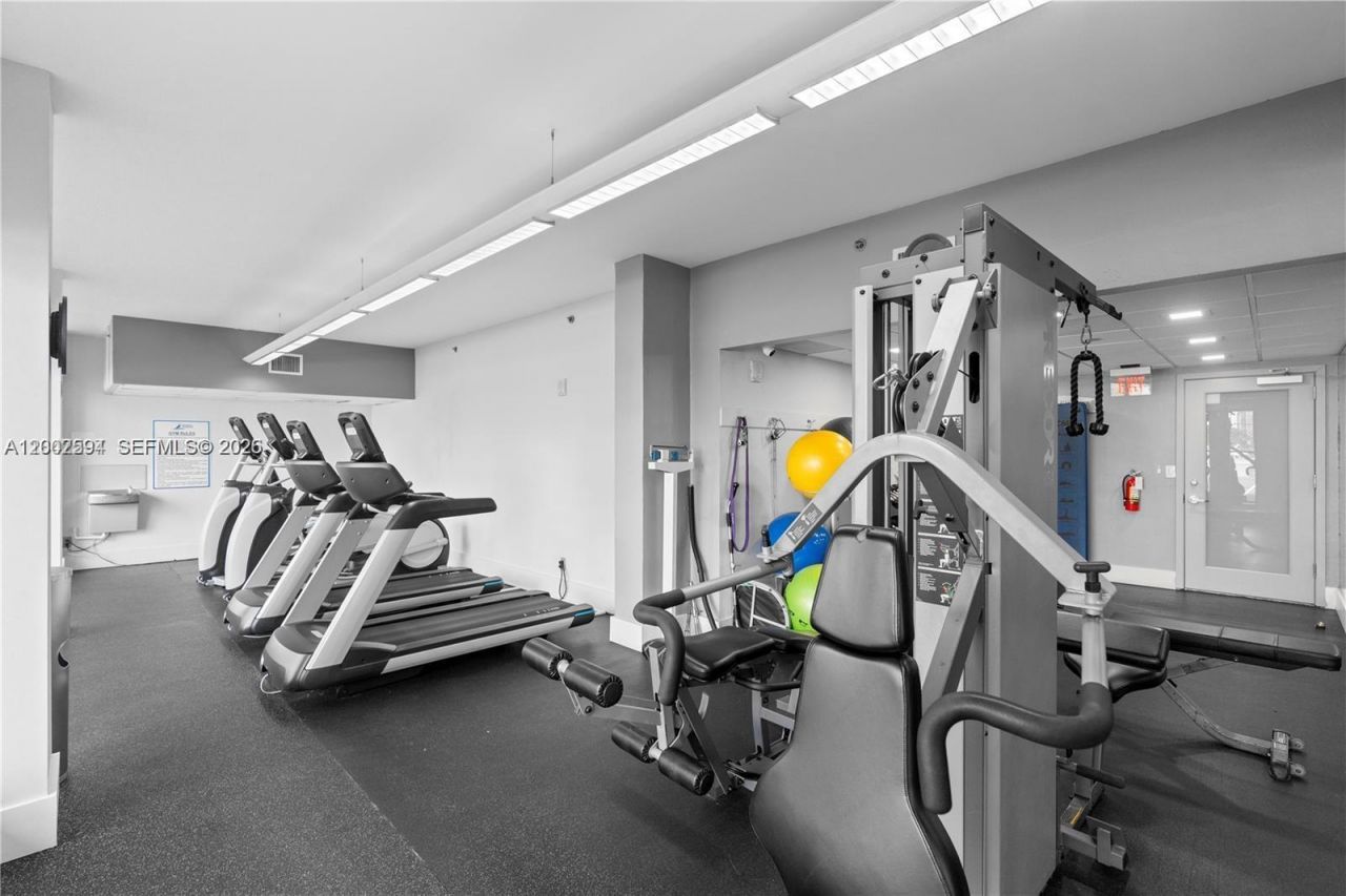 200 SE 15th Rd, Unit 3F, Miami, FL 33129 Photo