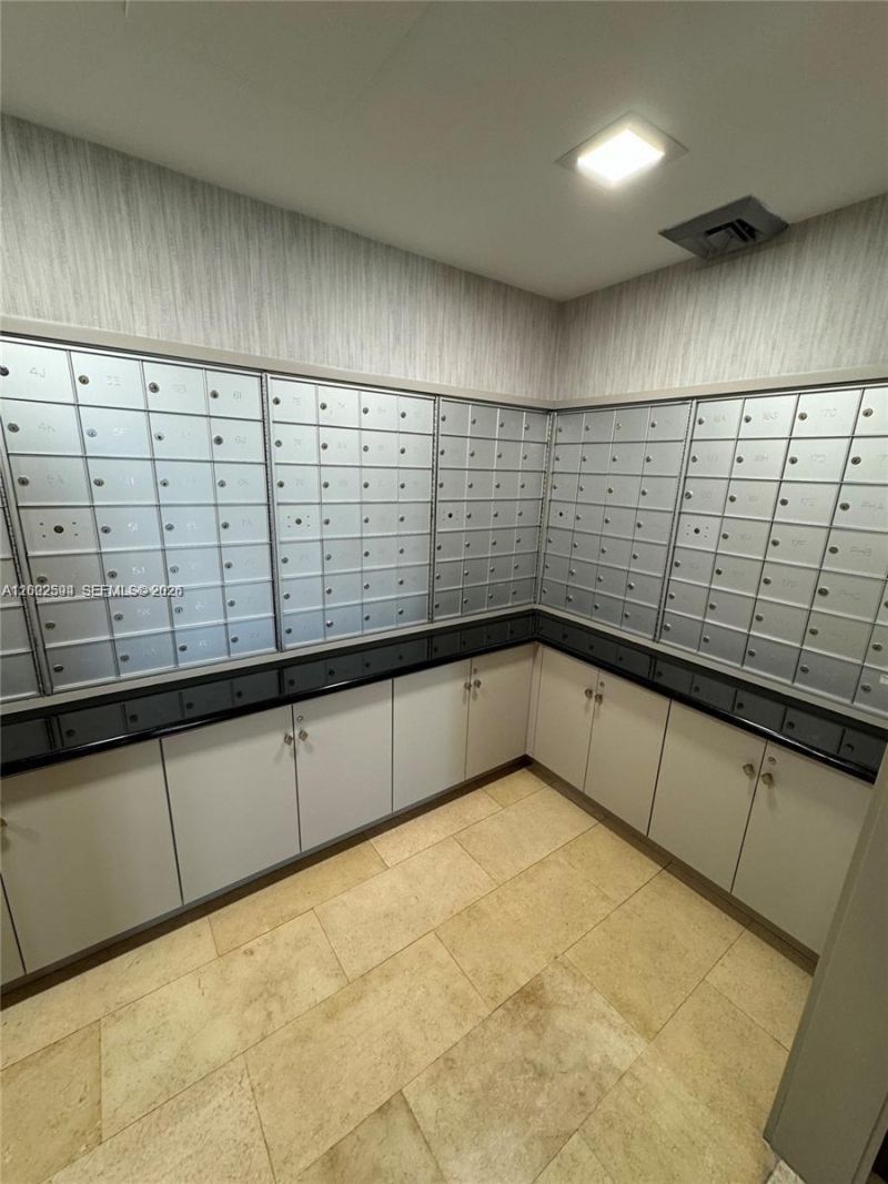 200 SE 15th Rd, Unit 3F, Miami, FL 33129 Photo