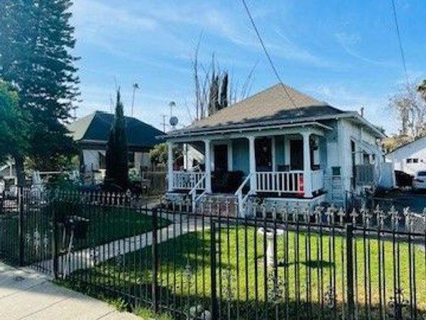 2944 6th, Riverside, CA 92507