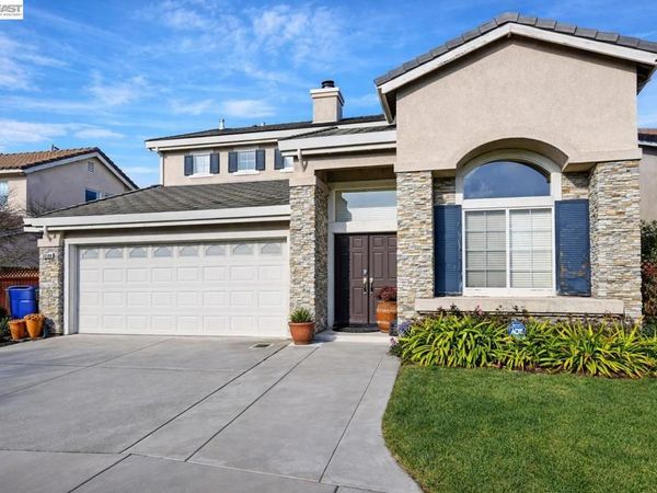 15100 Shining Star Ln, San Leandro, CA 94579