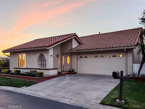 27796 Espinoza, Mission Viejo, CA 92692