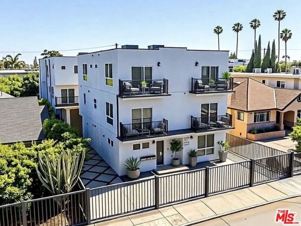 5434 Romaine Street, Los Angeles, CA 90038