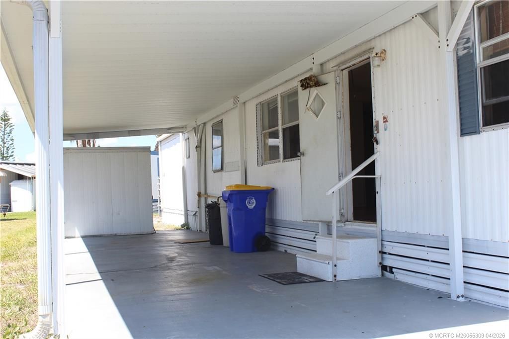 345 NE Tropicalia Lane, Jensen Beach, FL 34957 Photo