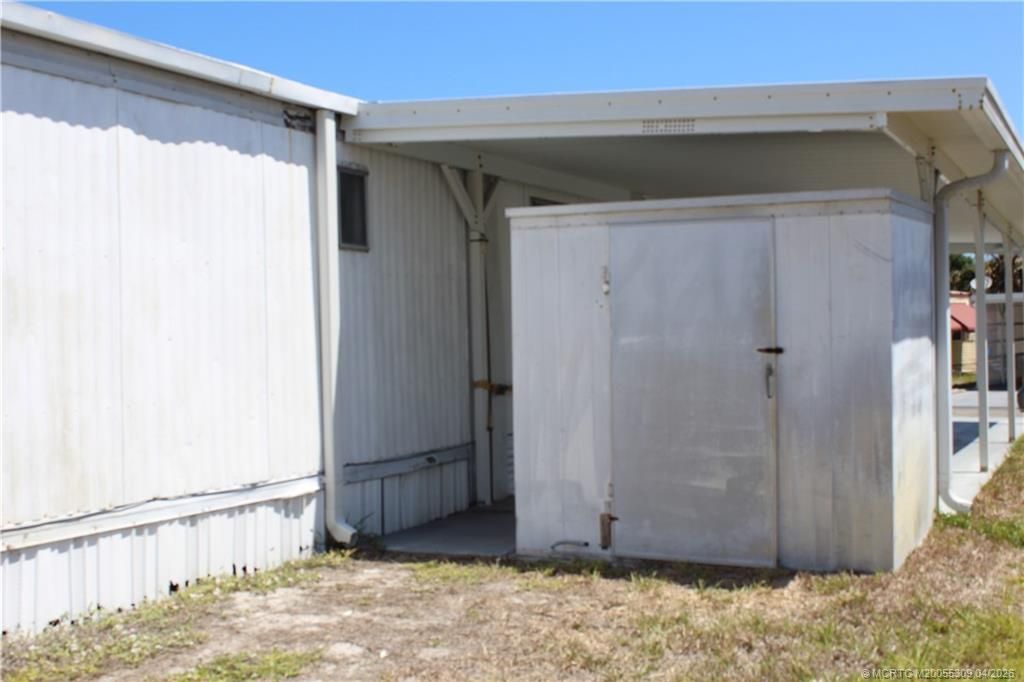 345 NE Tropicalia Lane, Jensen Beach, FL 34957 Photo