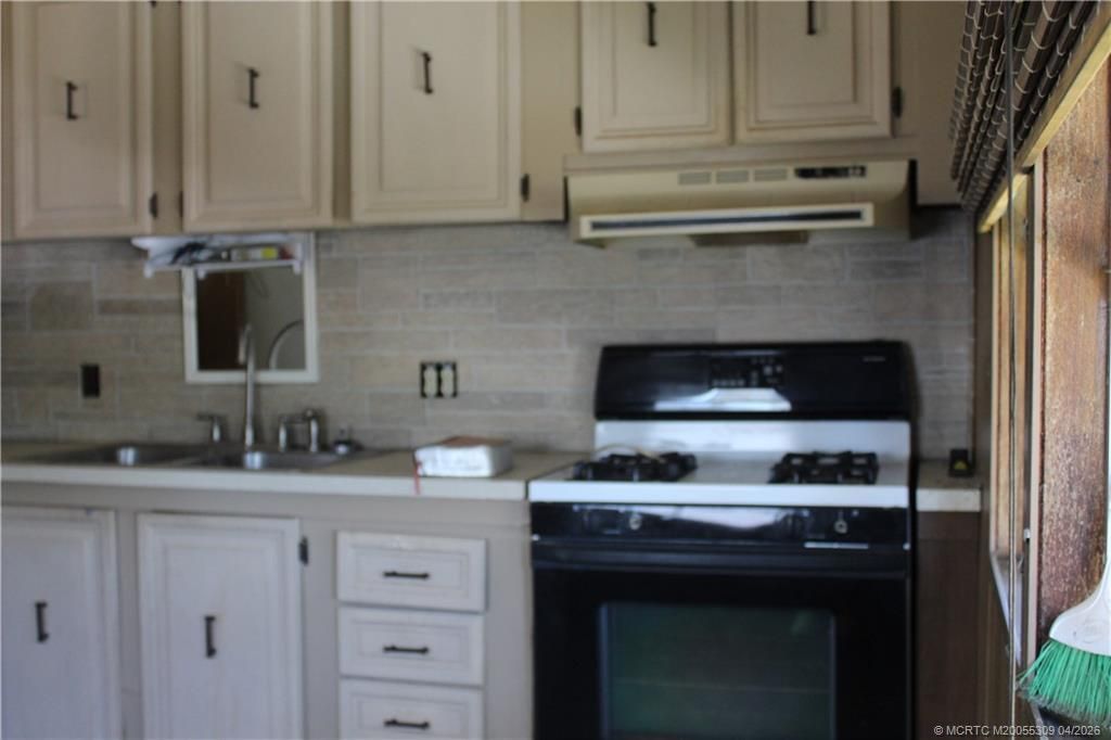 345 NE Tropicalia Lane, Jensen Beach, FL 34957 Photo