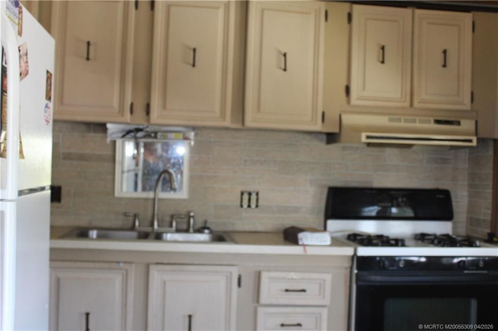 345 NE Tropicalia Lane, Jensen Beach, FL 34957 Photo