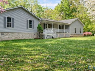 2791 Huguenot Trail , Powhatan, VA 23139