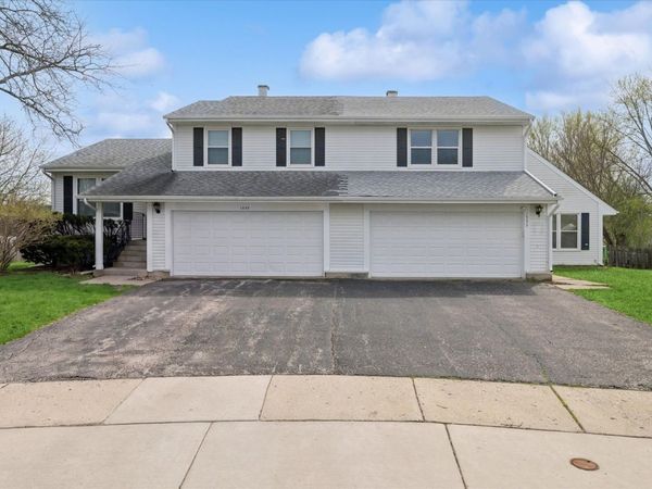 1553 Brandywyn Court N, Buffalo Grove, IL 60089
