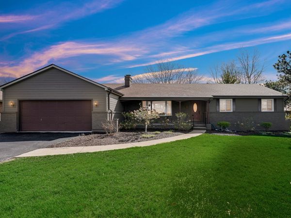 85 Larch Road, Frankfort, IL 60423