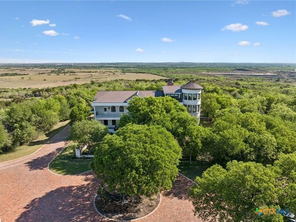 999 Schwarzlose Road, New Braunfels, TX 78130