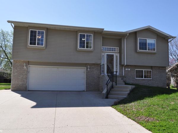 215 W Randall Road, Carroll, IA 51401