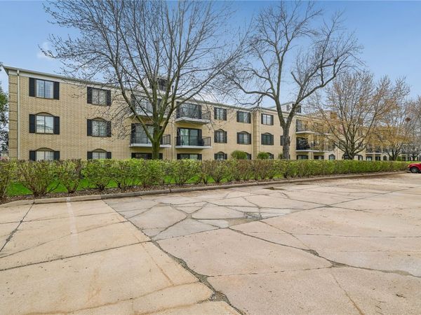 150 Thompson Drive SE, Unit 318, Cedar Rapids, IA 52403