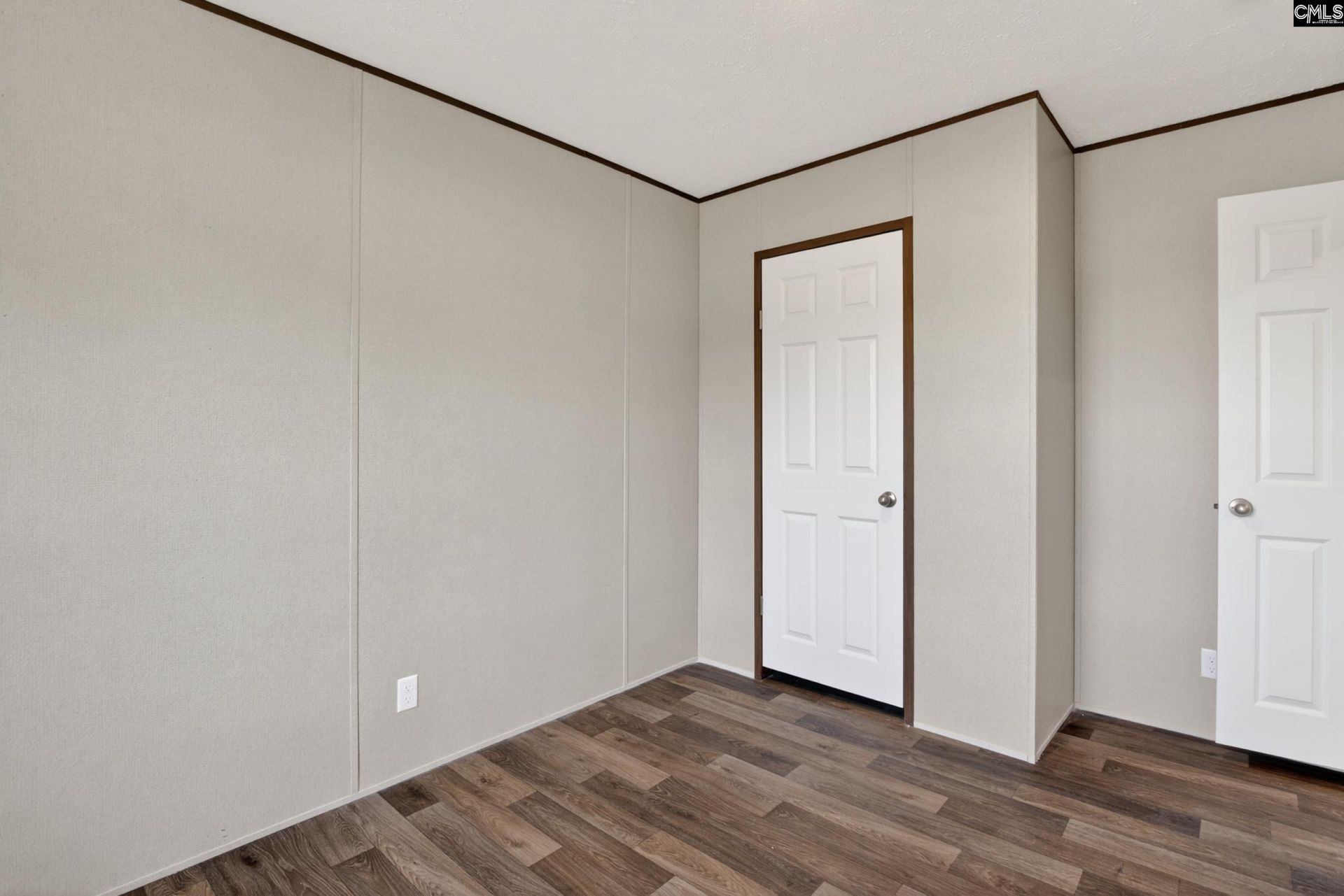 1068 Preference Road  Photo 15