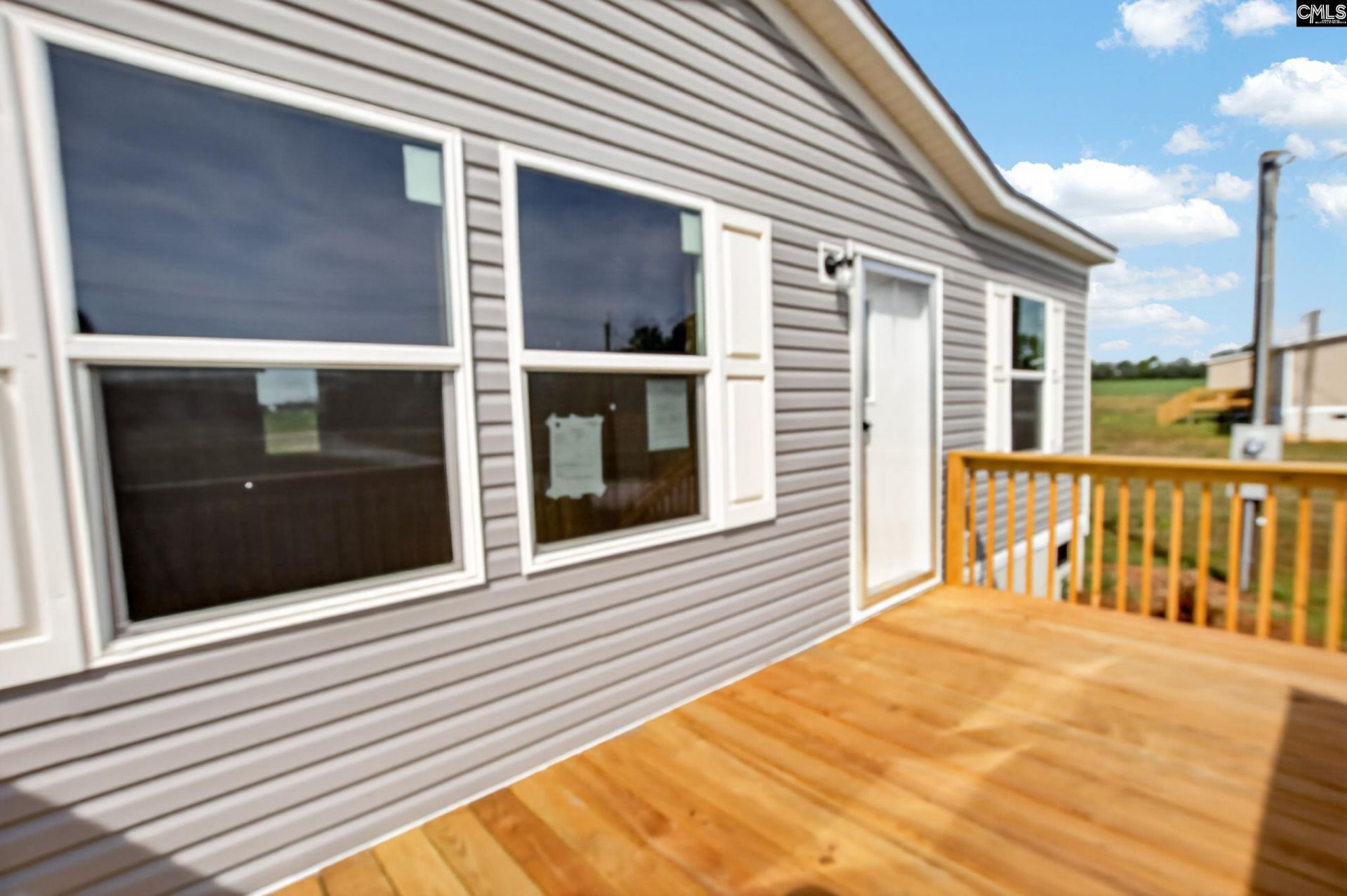 1068 Preference Road  Photo 6