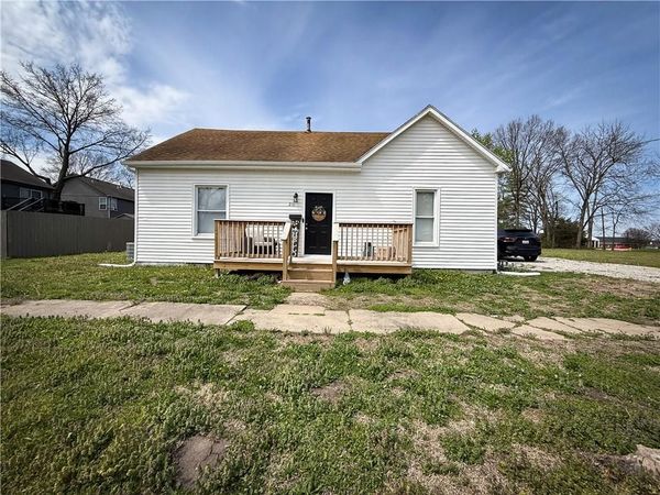 210 S Franklin Street, Raymore, MO 64083