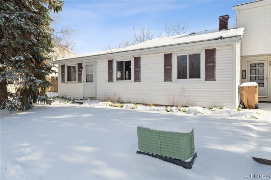 32 Pebble Creek Drive, Buffalo, NY 14227 Main Photo
