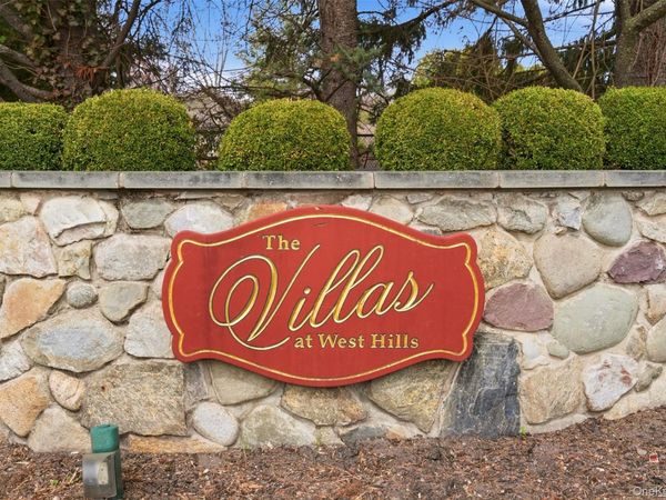 44 Villas Circle , Melville, NY 11747