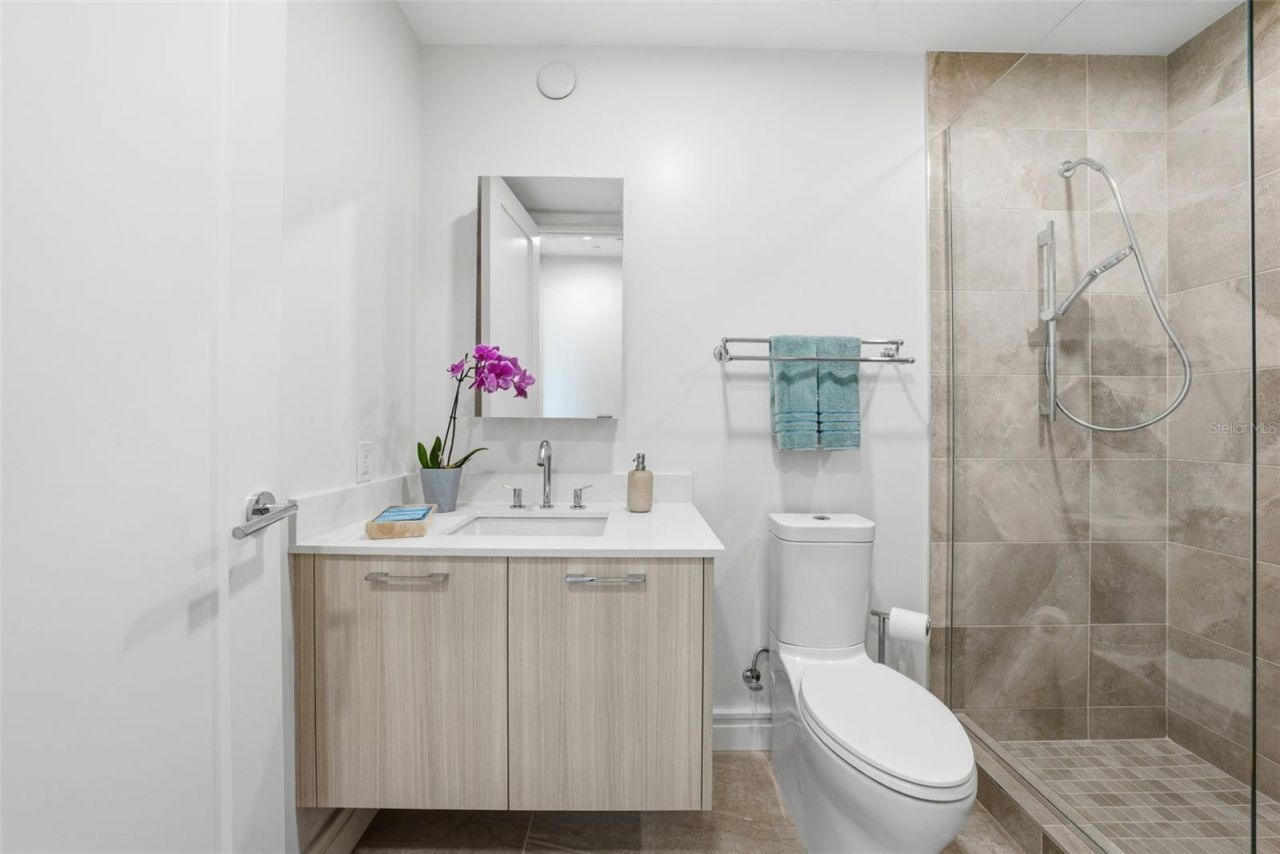 711 S Palm Avenue, Unit 302, Sarasota, FL 34236 Photo