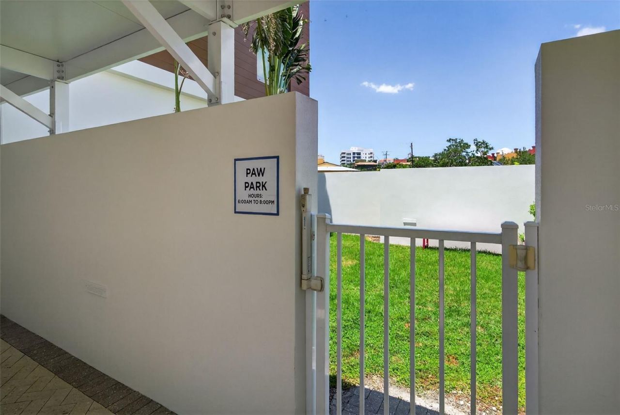 711 S Palm Avenue, Unit 302, Sarasota, FL 34236 Photo