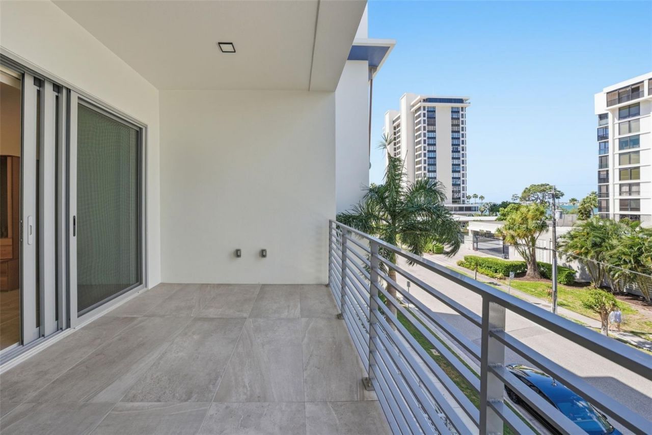 711 S Palm Avenue, Unit 302, Sarasota, FL 34236 Photo