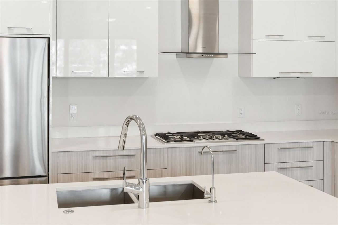 711 S Palm Avenue, Unit 302, Sarasota, FL 34236 Photo