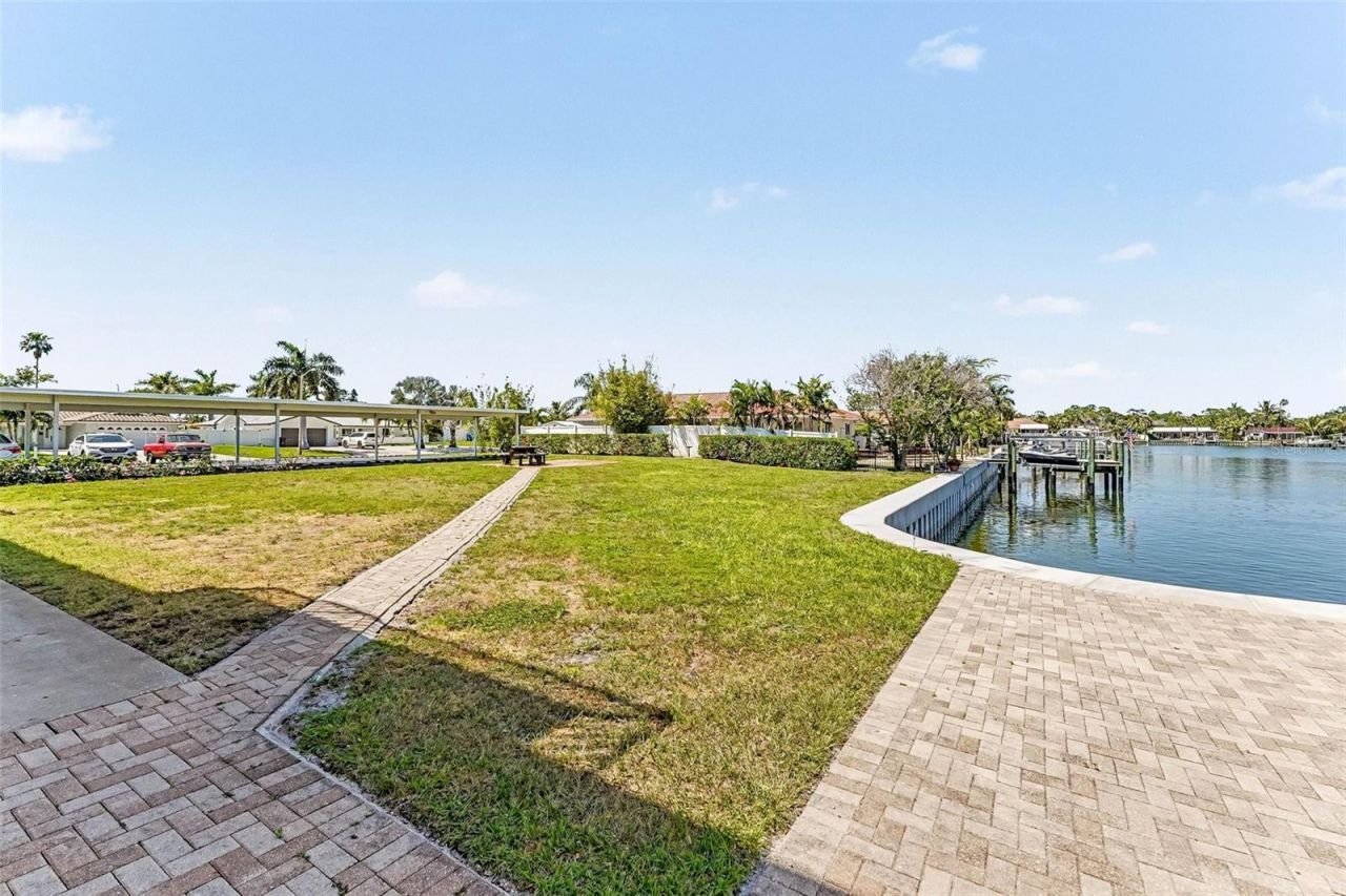 3753 46th Avenue S, Unit 7, Saint Petersburg, FL 33711 Photo
