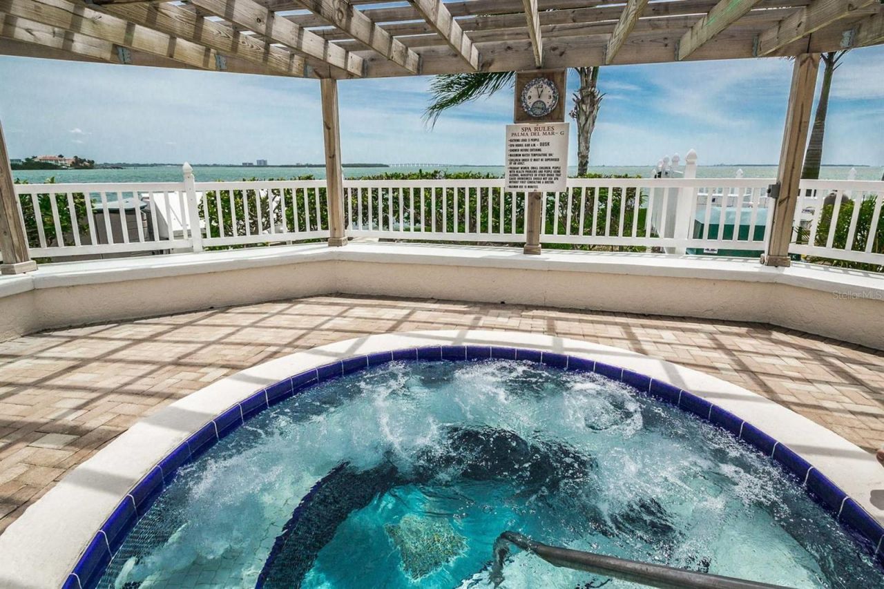 6322 Palma Del Mar Boulevard S, Unit 1004, Saint Petersburg, FL 33715 Photo