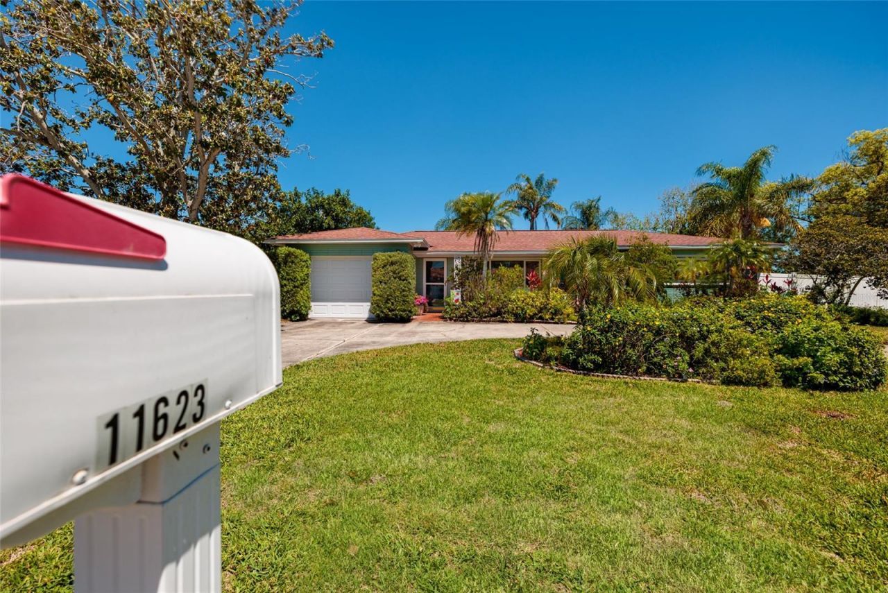 11623 84th Avenue, Seminole, FL 33772 Photo