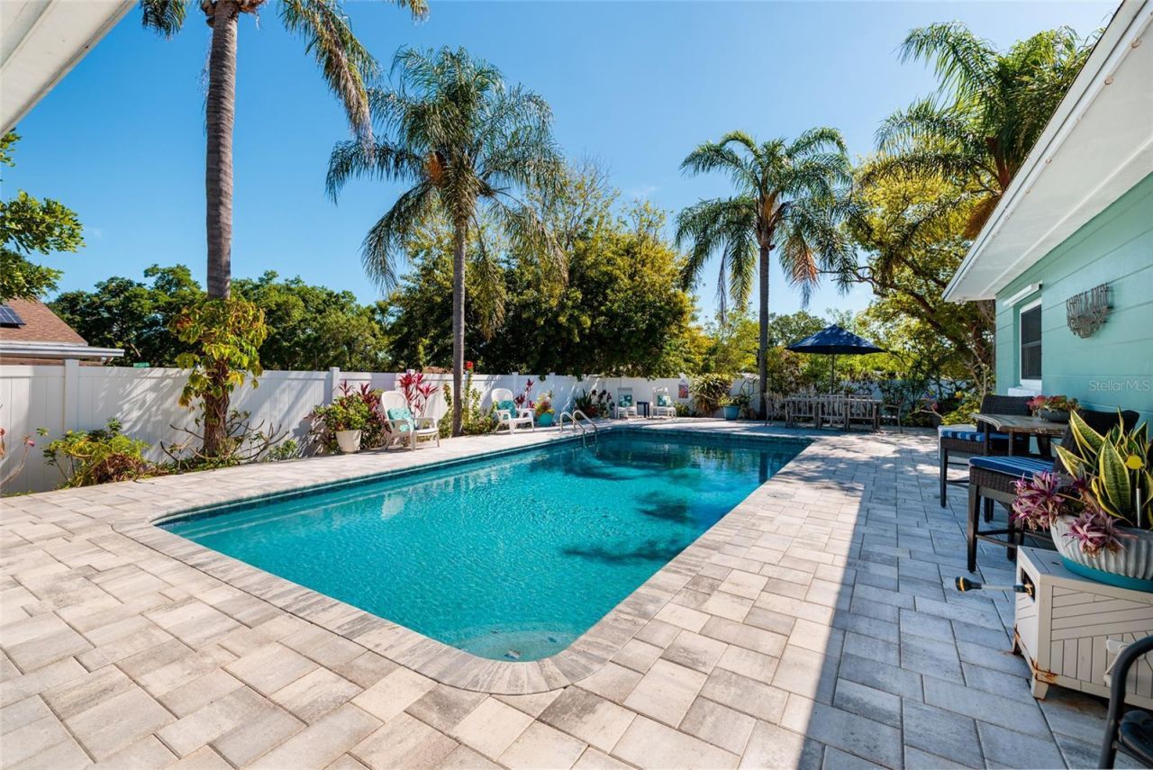 11623 84th Avenue, Seminole, FL 33772 Photo