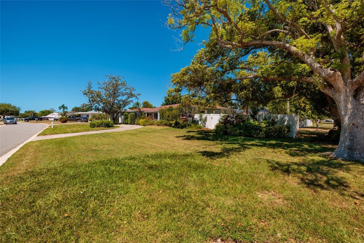 11623 84th Avenue, Seminole, FL 33772 Photo