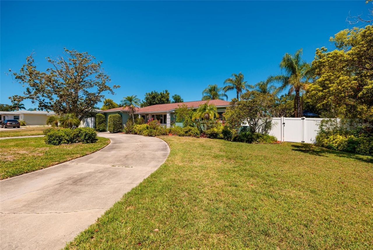 11623 84th Avenue, Seminole, FL 33772 Photo