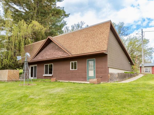 33704 County 25 N, Peterson, MN 55962