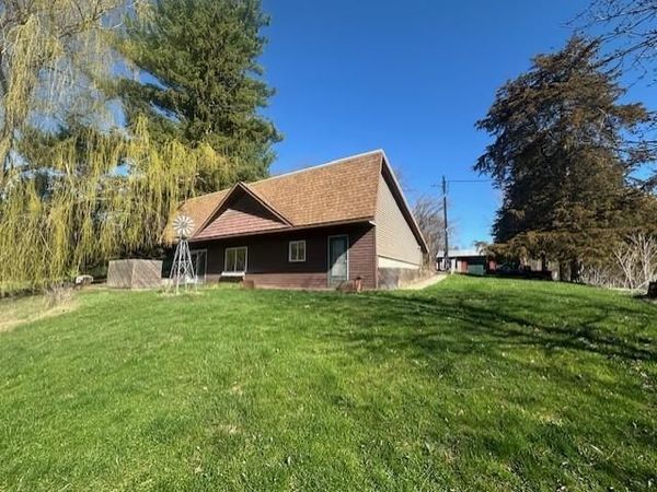 33704 County 25 N, Peterson, MN 55962