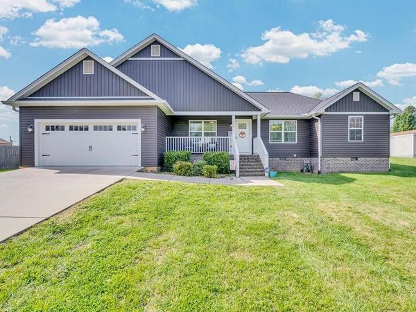 610 N McBroom Chapel Rd , Cookeville, TN 38501