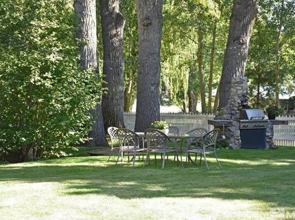 850 Sheridan Lane, Gardnerville, NV 89460 Photo