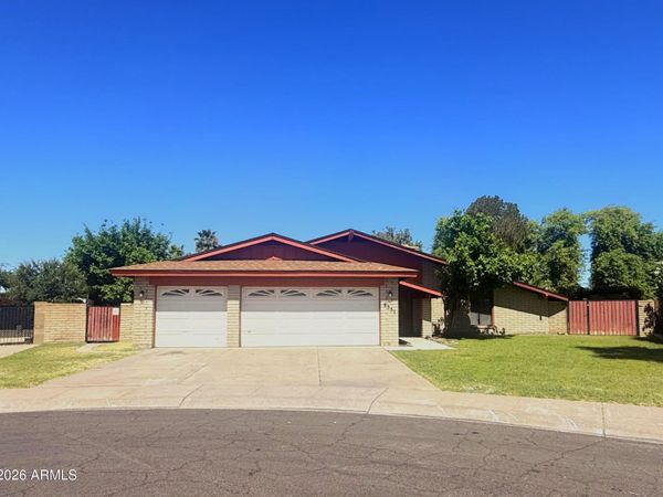 8332 N 50TH Drive, Glendale, AZ 85302