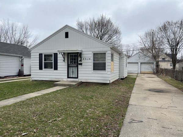 4614 N 44th STREET, Milwaukee, WI 53218