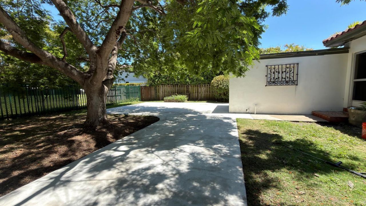 175 SW 25th Road, Miami, FL 33129 Photo