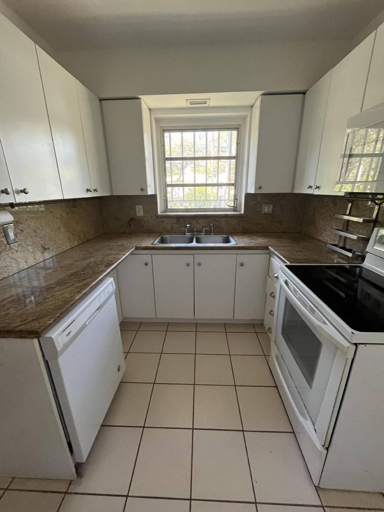 175 SW 25th Road, Miami, FL 33129 Photo