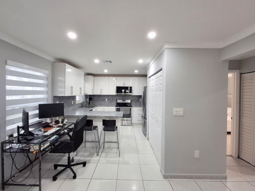 408 NW 108th Terrace Nw, Unit 408, Pembroke Pines, FL 33026 Photo