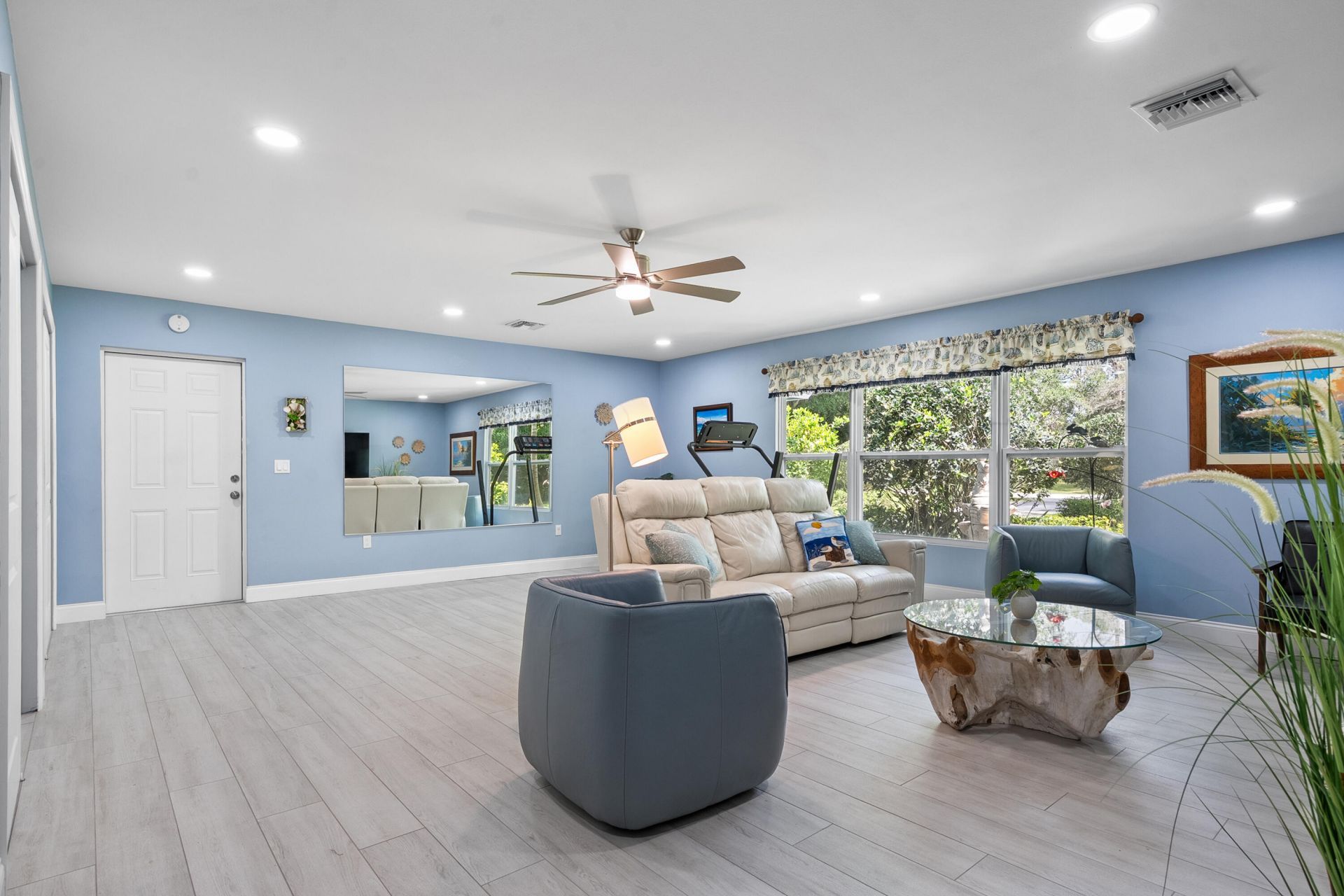 19785 Castlewood Drive, Jupiter, FL 33458 Photo